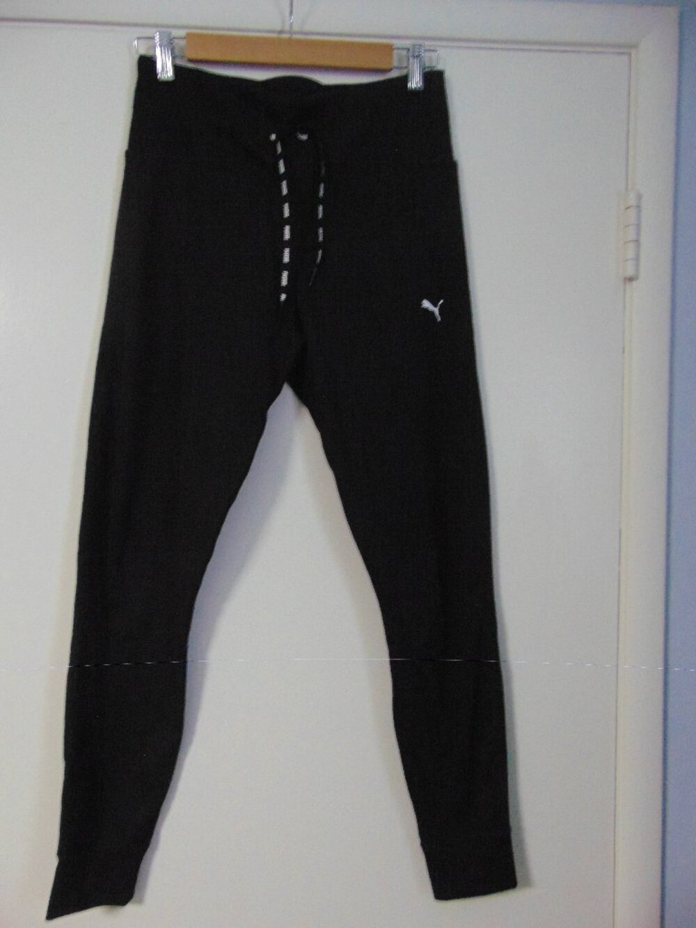 Women's Puma BlackJogger Yoga Pants with Inside Waist Pocket Size M Gently Used